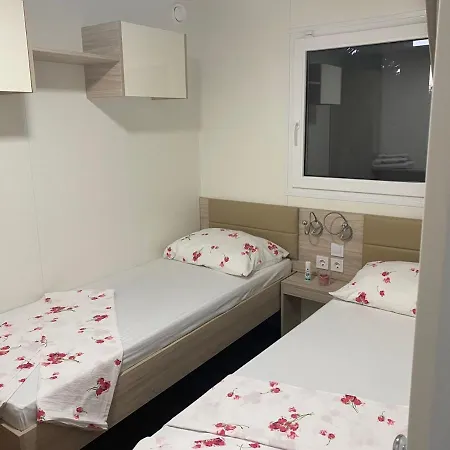 Mobilne Kucice Pakostane**** Hébergement de vacances
